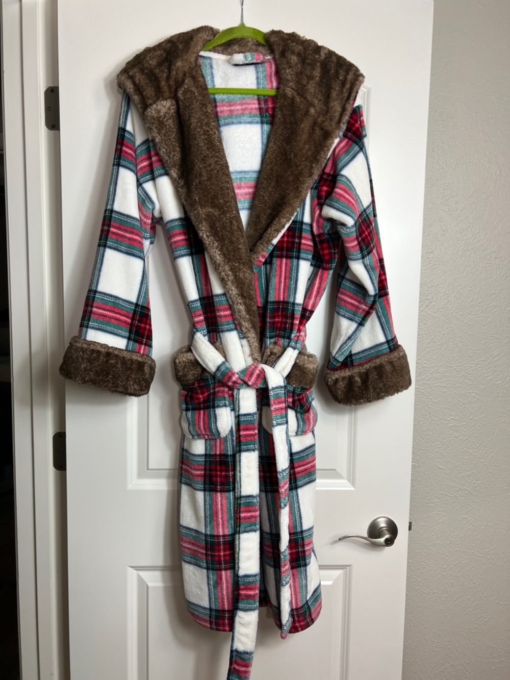 Members Mark Luxury Velour Faux Fur Plaid Wrap Belted Hooded Robe L/XL